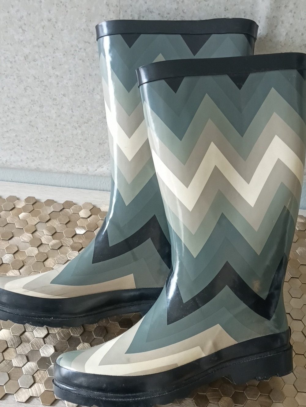 Sugar Chevron Rain Boots in Teal, Cream & Black